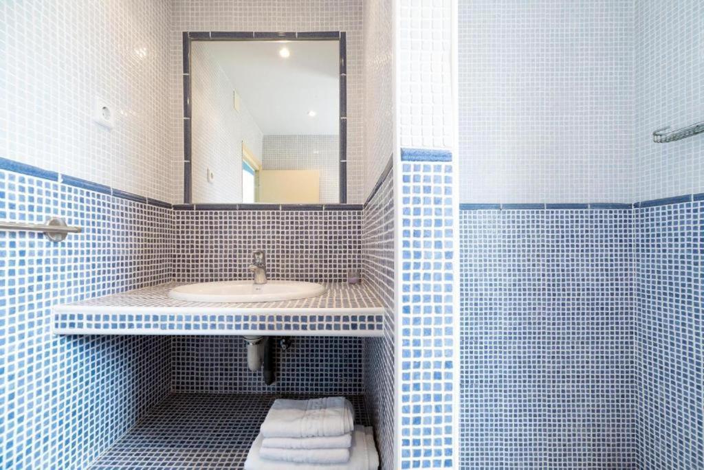Apartamentos Denis 카스테데펠스 외부 사진