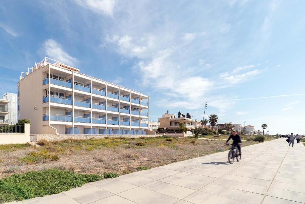 Apartamentos Denis 카스테데펠스 외부 사진