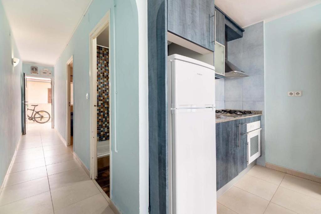 Apartamentos Denis 카스테데펠스 외부 사진