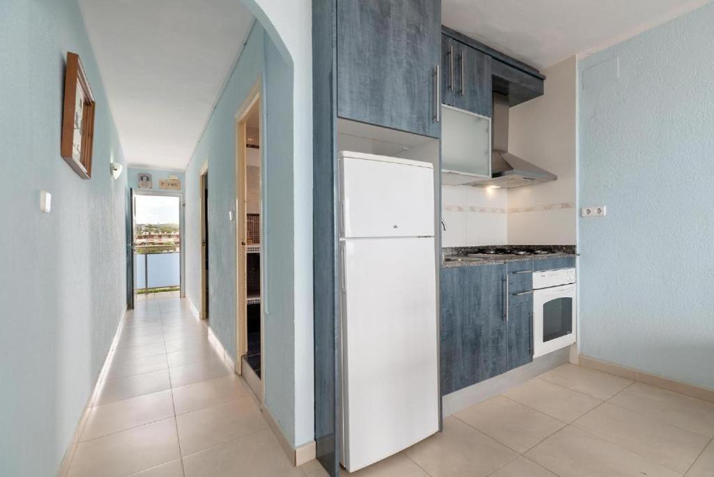 Apartamentos Denis 카스테데펠스 외부 사진