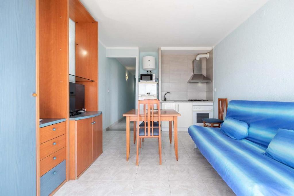 Apartamentos Denis 카스테데펠스 외부 사진