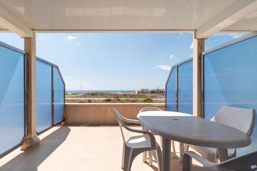 Apartamentos Denis 카스테데펠스 외부 사진