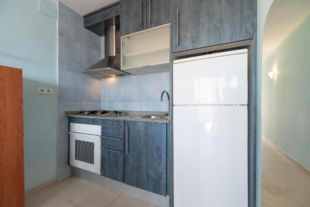 Apartamentos Denis 카스테데펠스 외부 사진