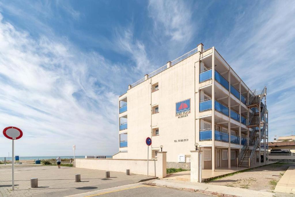 Apartamentos Denis 카스테데펠스 외부 사진