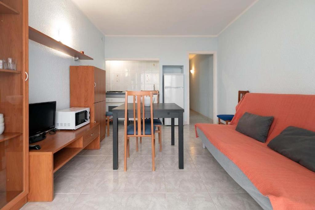 Apartamentos Denis 카스테데펠스 외부 사진